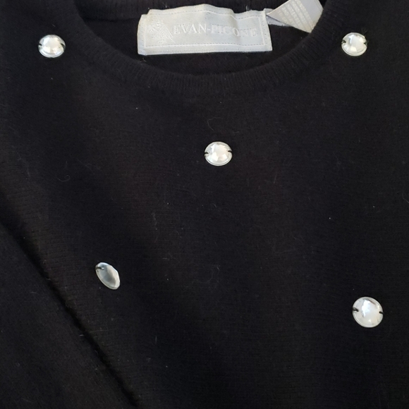 Vintage Evan Picone Lambswool and Angora Sweater - Picture 3 of 7